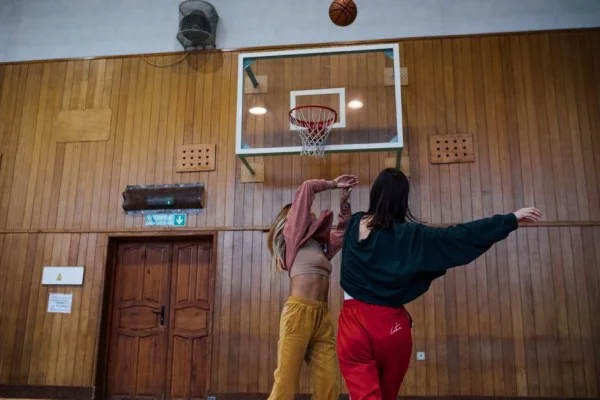 女篮世界杯半决赛中国对阵美国 李月汝韩旭双塔能否撼动内线霸权